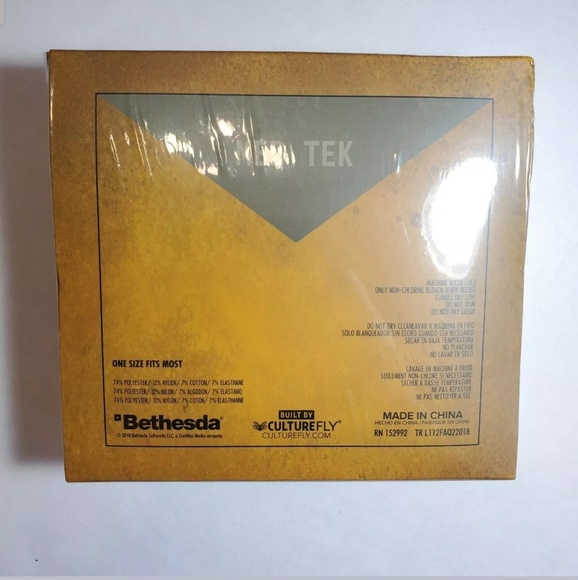 Fallout 76 Med Tek Mentats Crew Socks New Official - Picture 3 of 5